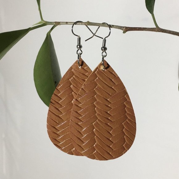 NEW Womens Tear Drop Leather Earrings Red Brown Tan Nutmeg - Picture 4 of 4